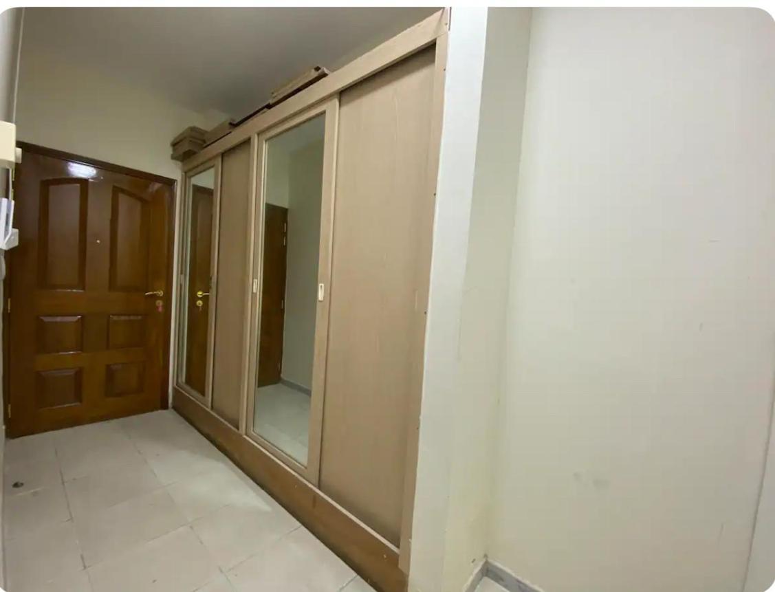 Royal House Capsule Hotell Dubai Eksteriør bilde